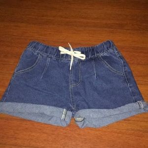 Small darkwash drawstring jean shorts